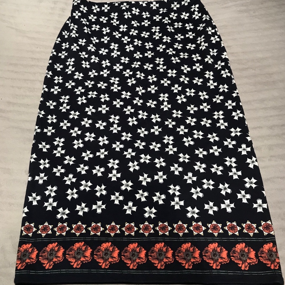Max Studio Navy Blue Floral Pattern Body-Con Skirt